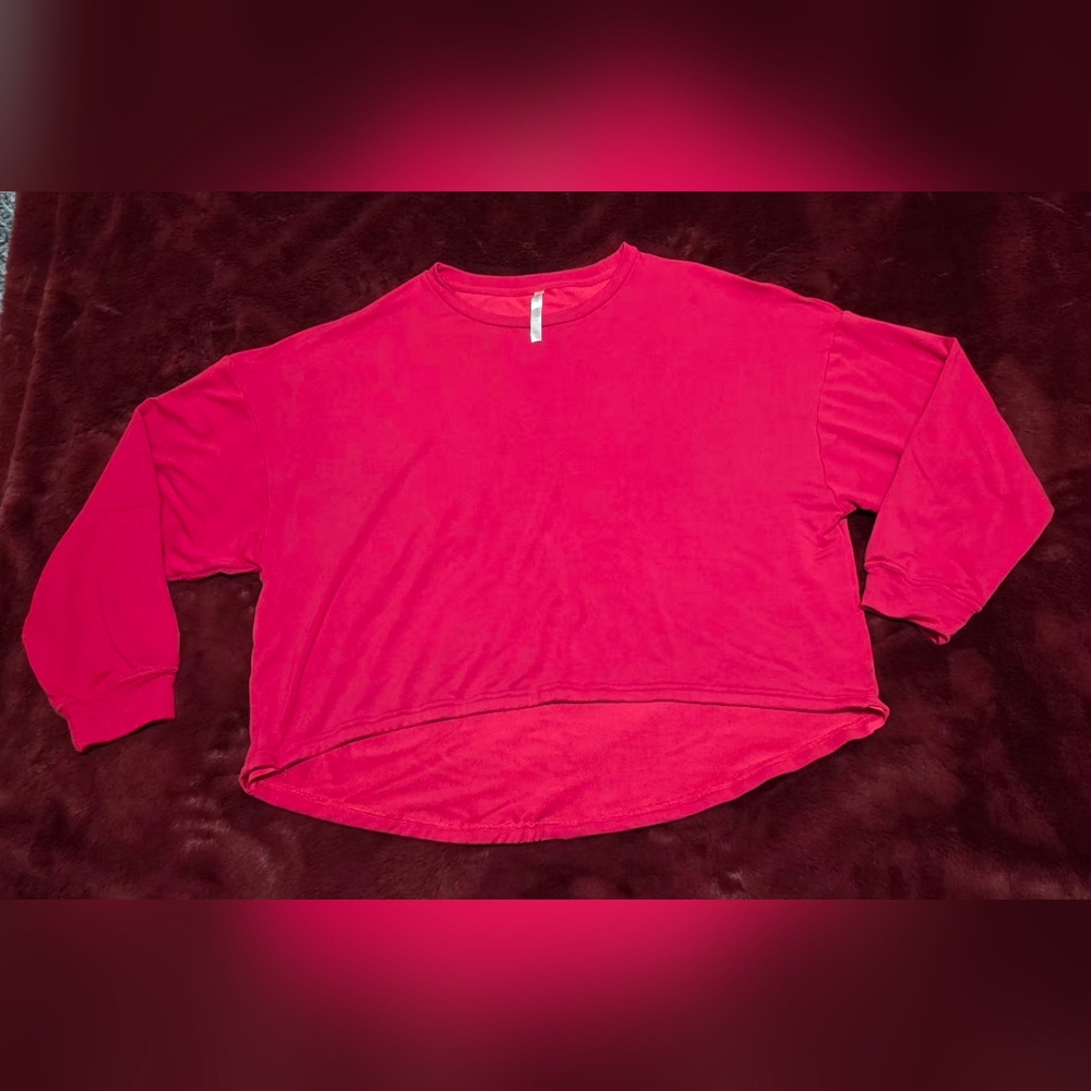 Fabletics Pullover Sweatshirt.